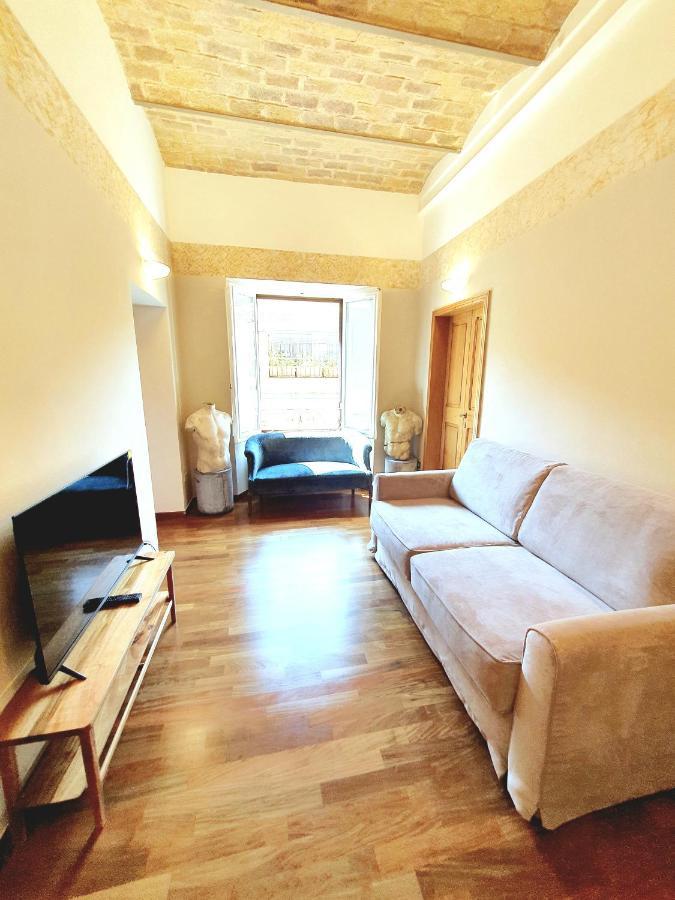 Appartement 1878s By Aat- Luxury Historic House Piazza Di Spagna